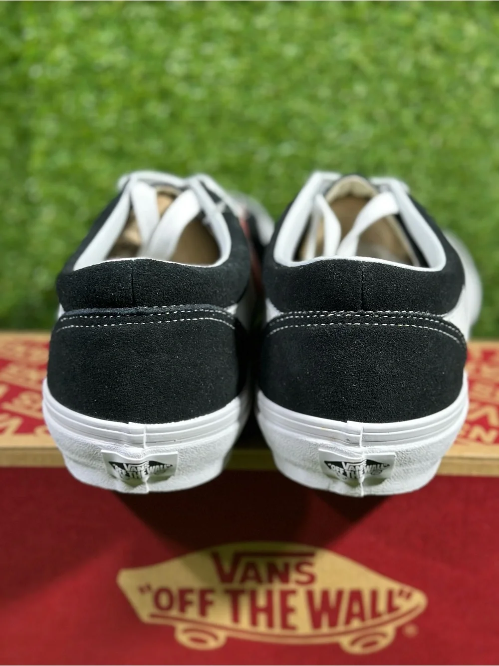 Vans Bold Ni Black and White Low-Top Sneakers, Men’s 10, VN0A3WLPOS7